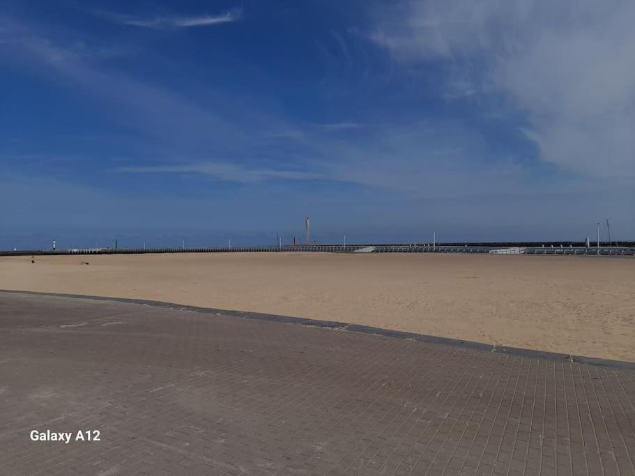 Suite Kursaal Met Zeezicht Oostende Exteriör bild