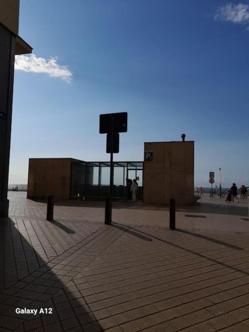 Suite Kursaal Met Zeezicht Oostende Exteriör bild
