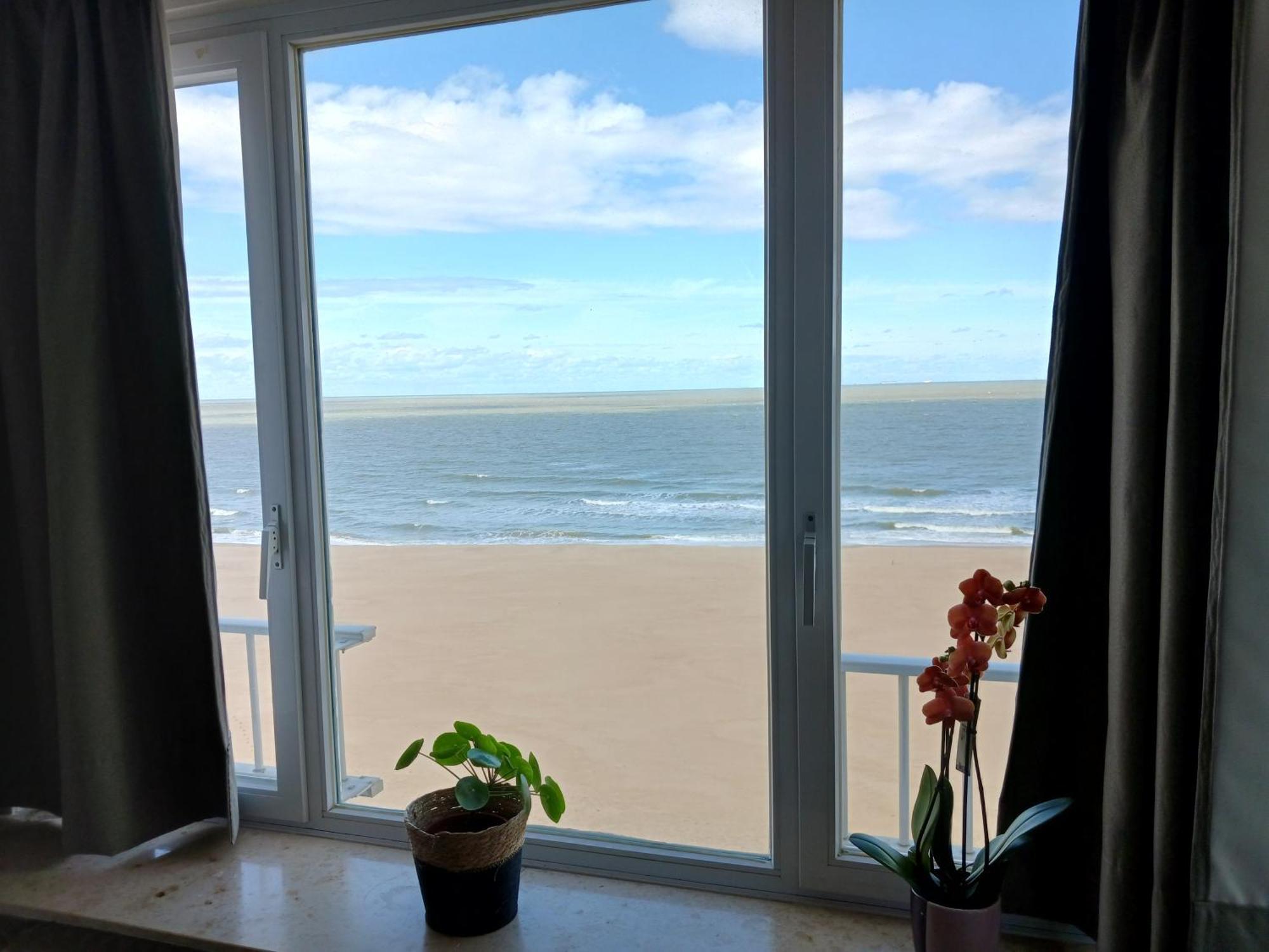 Suite Kursaal Met Zeezicht Oostende Exteriör bild